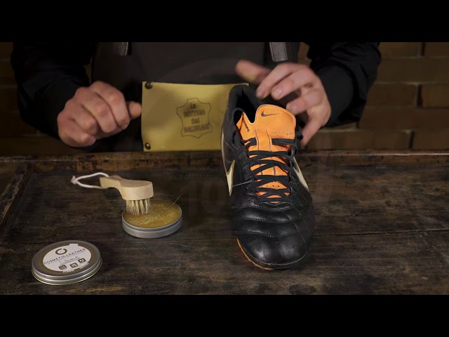 Grasso di foca per scarpe da calcio e da trekking come si usa 