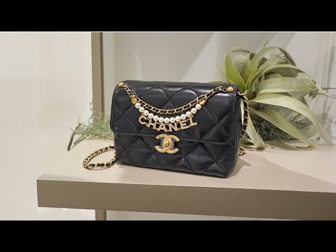 美品【CHANEL】ブラック ラムスキン ロゴ ミニフラップ バッグ CHANEL ミニ フラップ バッグ シャイニー ラムスキン