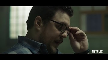 MINDHUNTER. Season 1. Cameron Britton Transforms Into Ed Kemper
