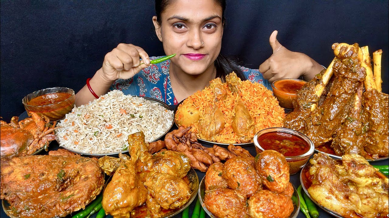 Mutton Leg Curry Fat Curry Chicken Curry Egg Curry Fish Curry Crab Curry Fried Rice Biryani Eating