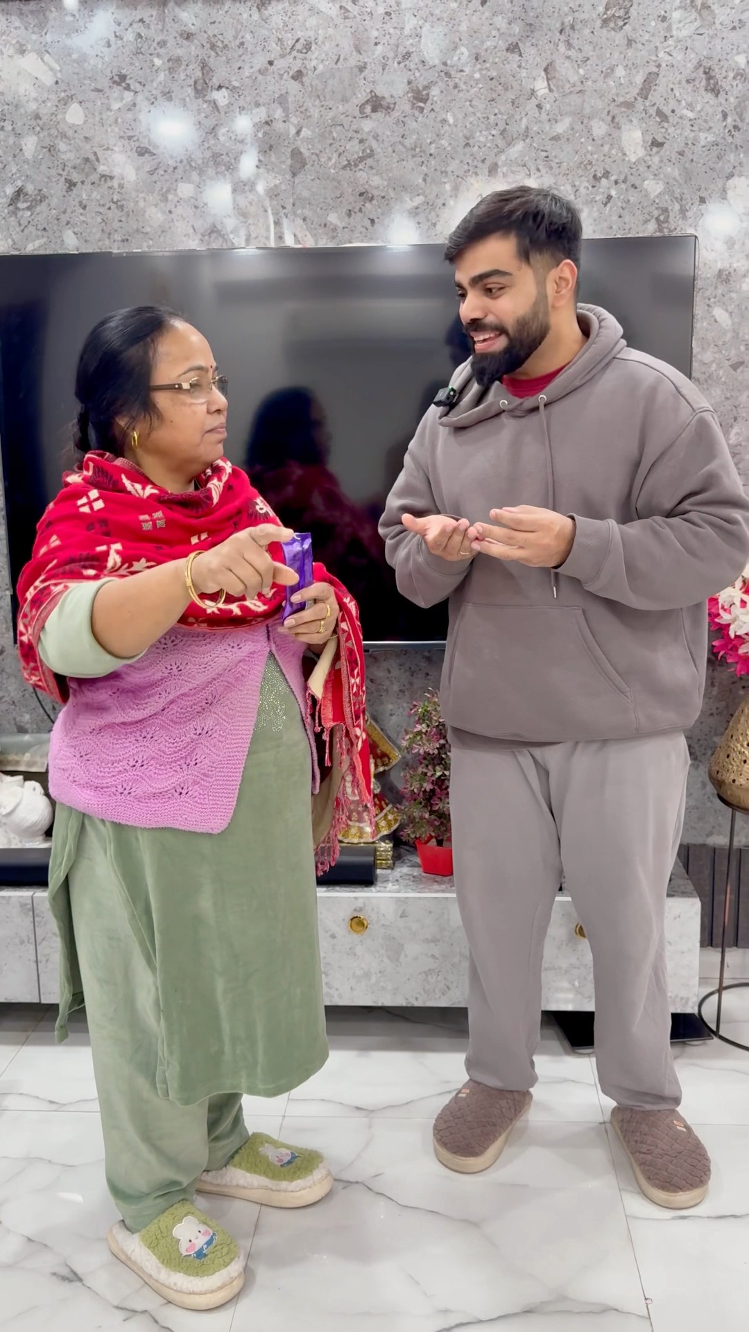 Gaurav ki mummy nai chocolate kyu chin li #shorts #youtubeshorts #gauravaroravlogs