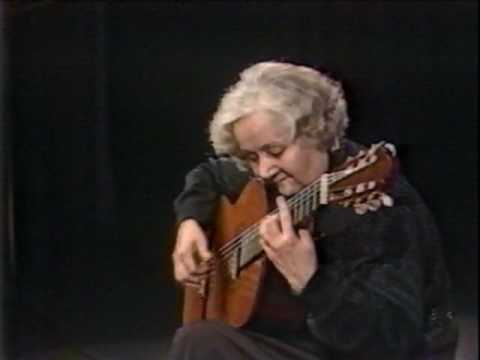 Rare Guitar Video: Maria Luisa Anido plays Mozart'...