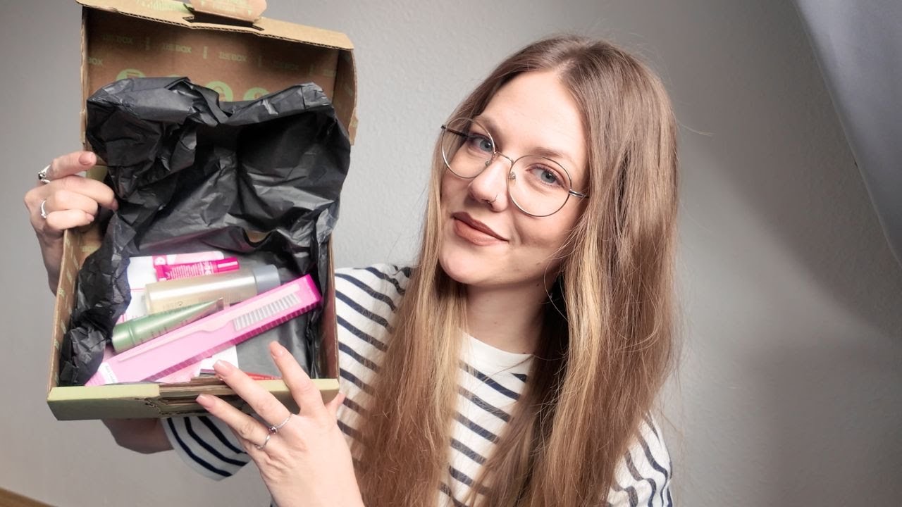 UNBOXING LOOKFANTASTIC MARZEC 🌸 | PRÓBUJE ZROBIĆ SLEEK BUN