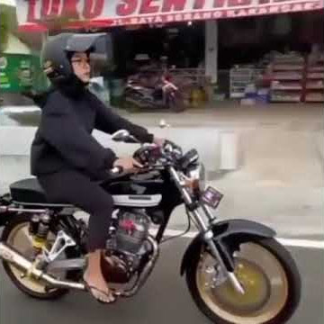 ukhti naik cb 100 cantik nya jadi nambah #Shorts