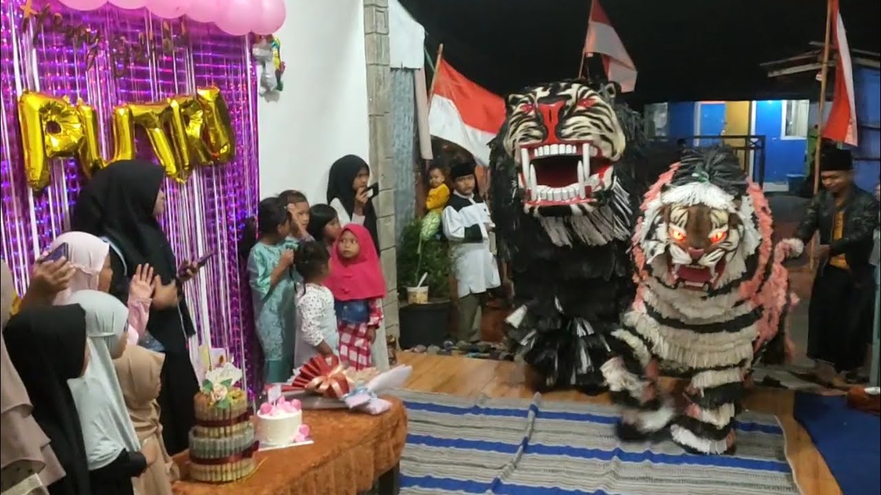 BUKAN NGUNDANG BADUT TAPI NGAJAK BARONGAN CAN MACANAN KE PESTA ULANG TAHUN