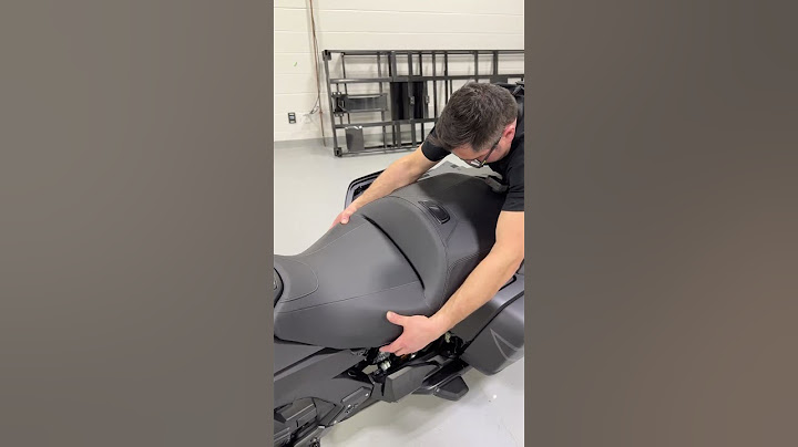 The 2025 Honda Gold Wing is here! Let's uncrate it!