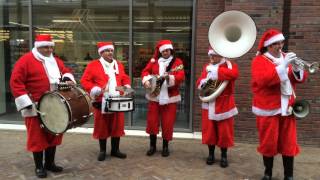 Video-Miniaturansicht von „Swing Kerstmannenband Te boeken via www.MACentertainment.nl 06-22307708“