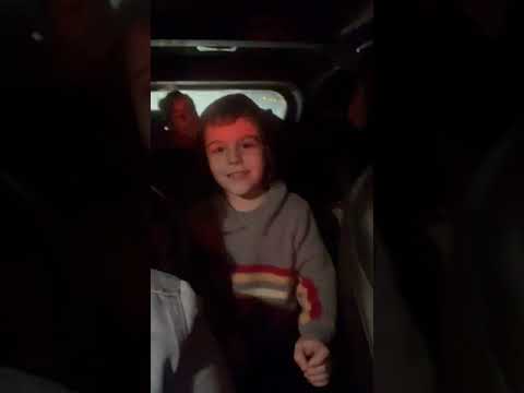 Israeli Boy Singing A pro Smartphone Perspective Song