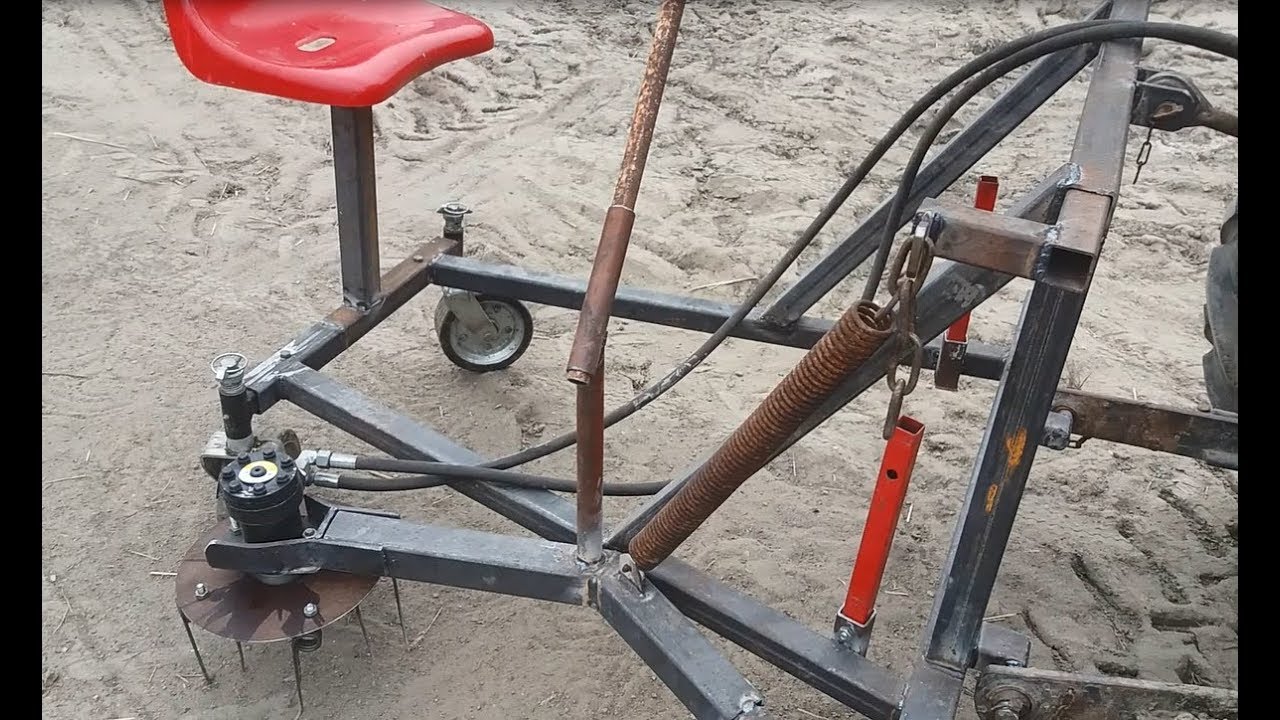 Boczny pielnik hydrauliczny do malin