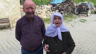 Demi̇rci̇ni̇n Akdere Köyünde 94 Yaşinda Olan Hati̇ce Sarikaya İle Sohbet 26 - 04 - 2026