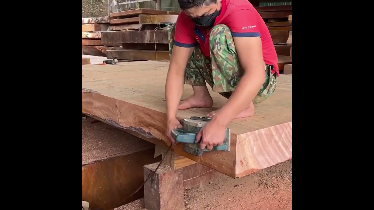 Wood Cutting Skills That Will Blow Your Mind!