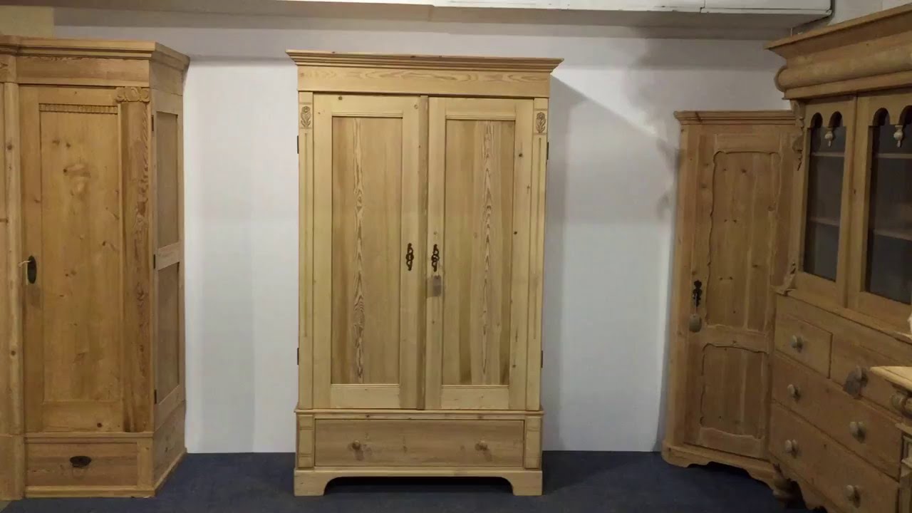Small Double Antique Pine Wardrobe - Pinefinders Old Pine Small double antique pine wardrobe - Pinefinders Old Pine Furniture Warehouse Video - Small Double Antique Pine Wardrobe - Pinefinders Old Pine