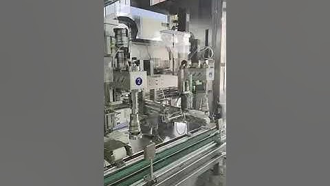 Filling capping machine tracking type filler +tracking type capper for bottling liquid #machineshop