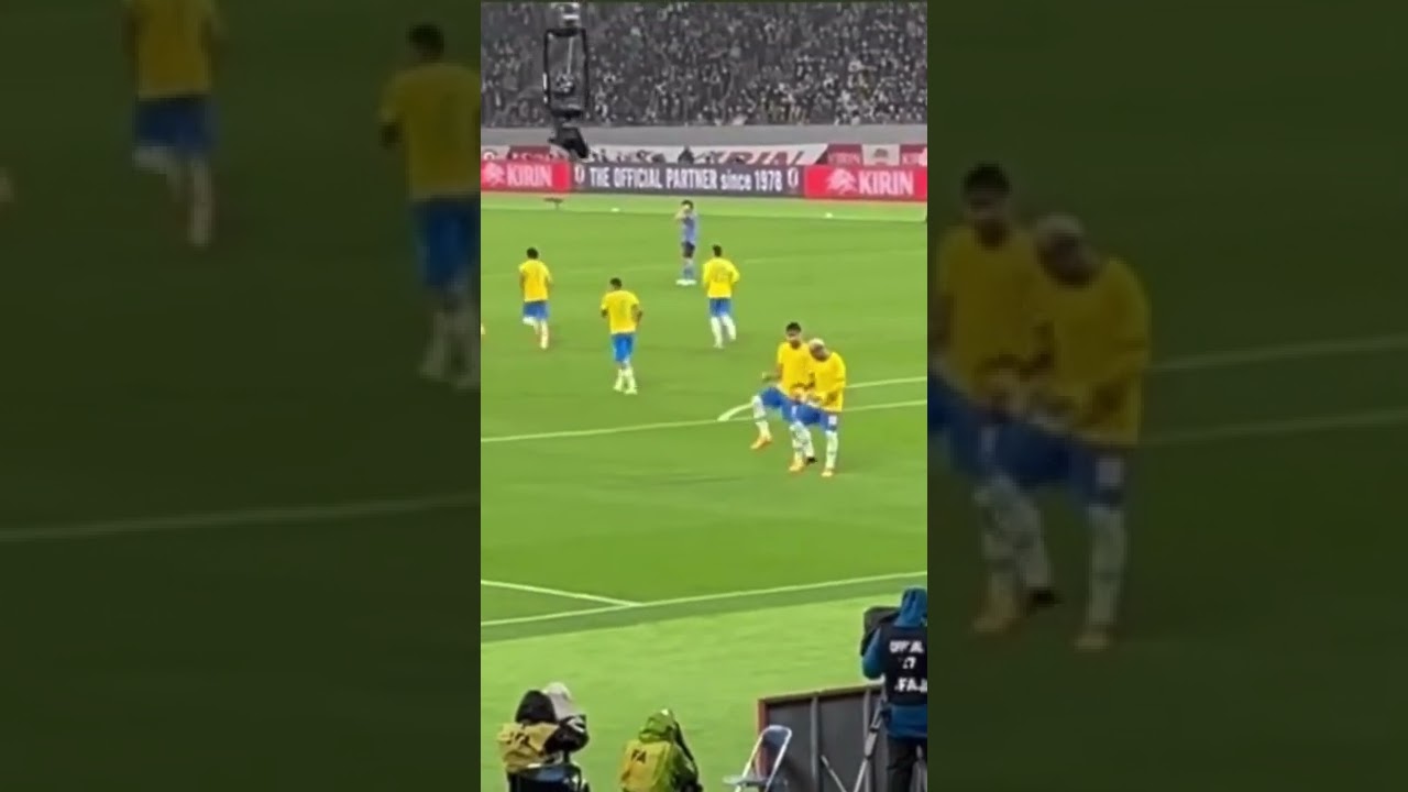 ネイマールとパケタの生ダンス Youtube