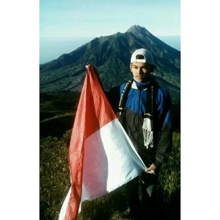 status wa muncak gunung..