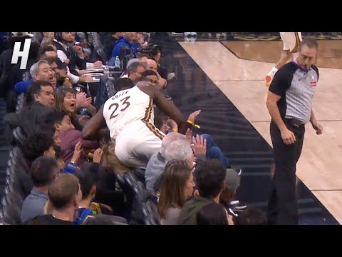 Draymond Green Accidentally ELBOWS a Lady While Saving the Ball 😬