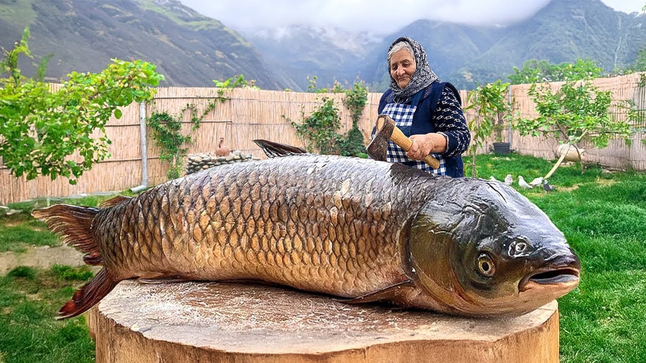 Разделываем Огромную Рыбу и Готовим Традиционное Блюдо Для Всей Семьи! Жизнь в Деревне