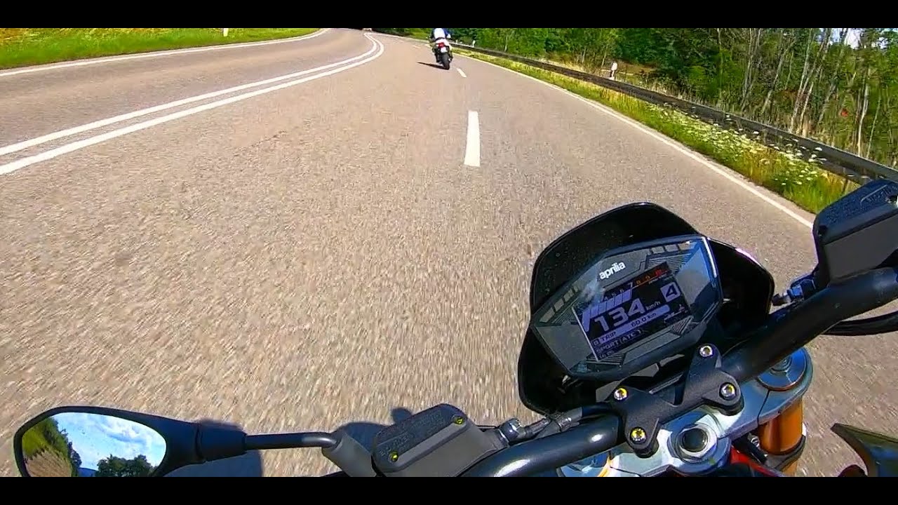 Why you should buy THIS motorcycle! / Aprilia Dorsoduro 900 / SC