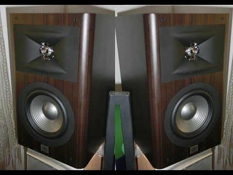 Soundcheck: JBL Studio 230