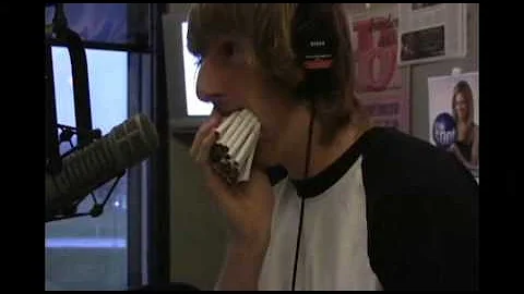 Steadman's World Record Attempt: Most Cigarettes i...