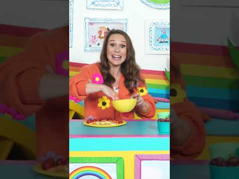 Make A Rainbow Fruit Plate With Jen In The Milkshake Studio