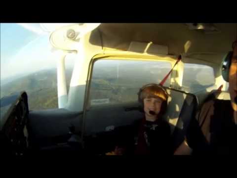 Video: Ohromující Video Let Nad Strašidelným Hradem - Alternativní Pohled