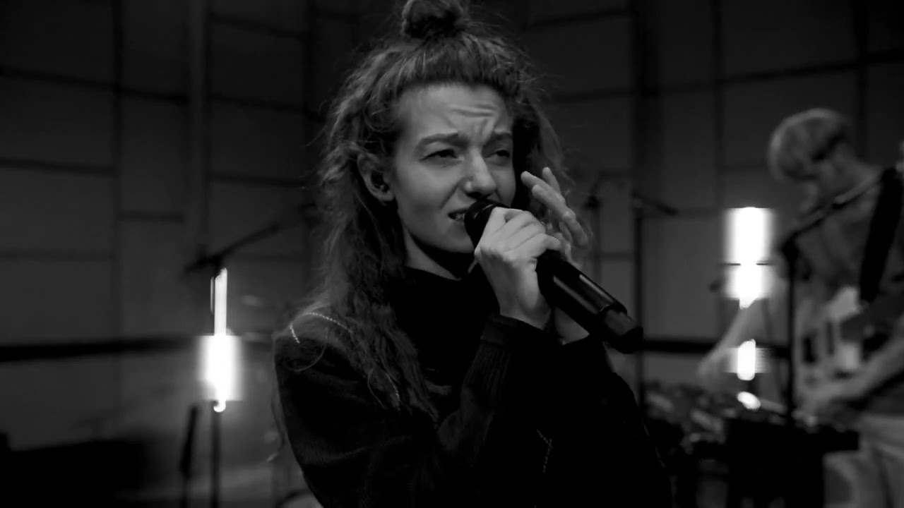 Watch Amanda Tenfjord - a list of all the things that I regret (Live from Studio B) on YouTube