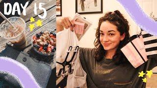 VLOGMAS DAY 15: shopping day, how I record podcasts, + affordable things I love