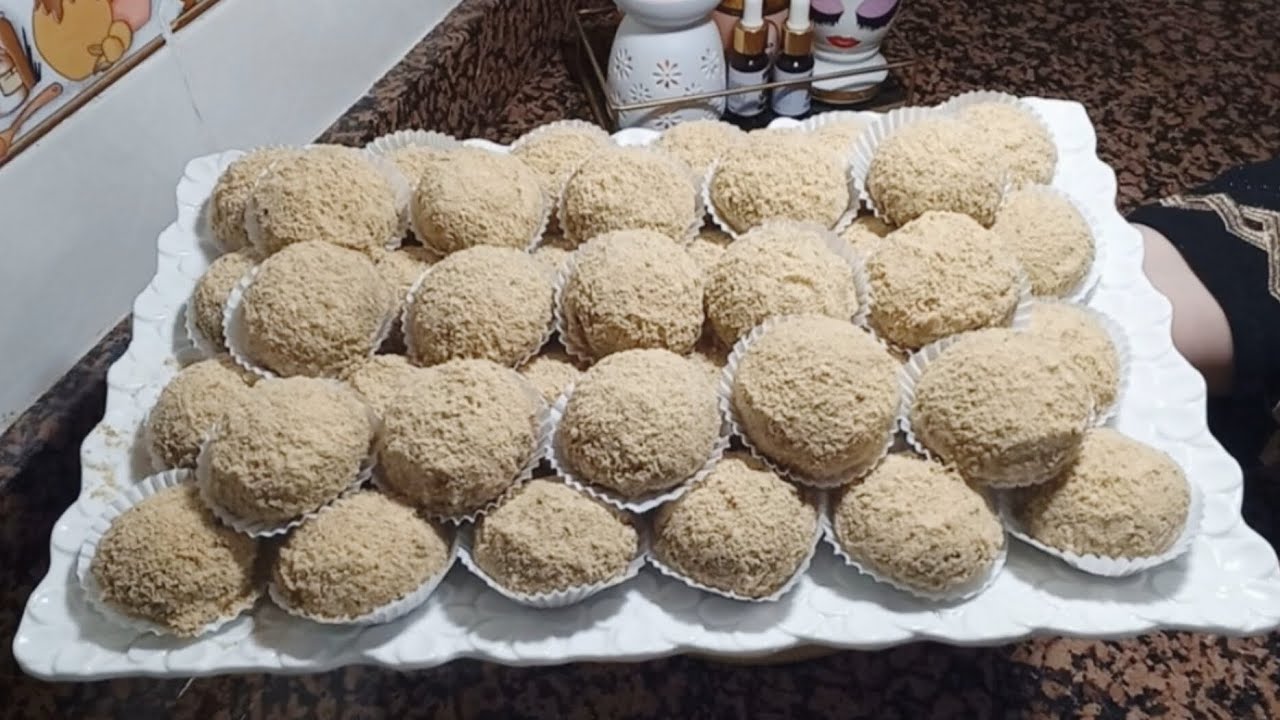 حلوة توستادا ( tostada) والبيض المسلوق حلوة هشيشة ورائعة المذاق😍 كذوب فاليد قبل الفم😋🤤سهلة التحضير