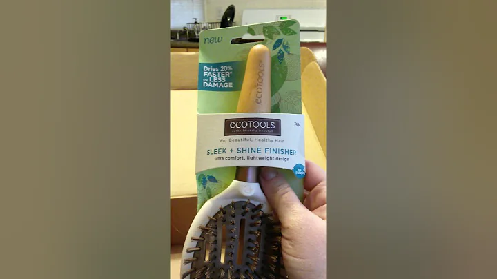 Unboxing #FrostyVox from @Influenster