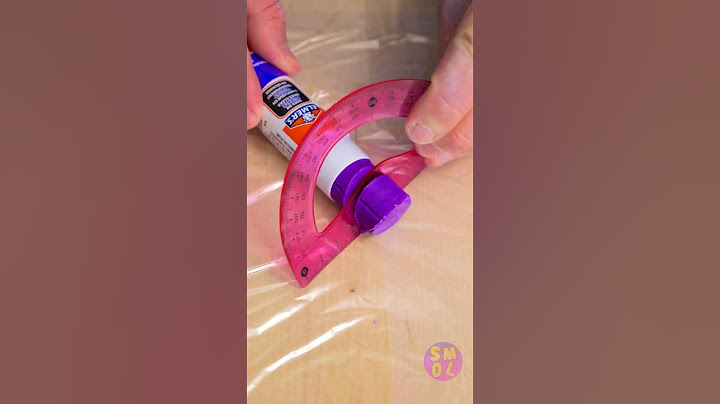 A cool DIY glue-crayon toy for those who like to squeeze things out! || An amazing DIY toys by SMOL