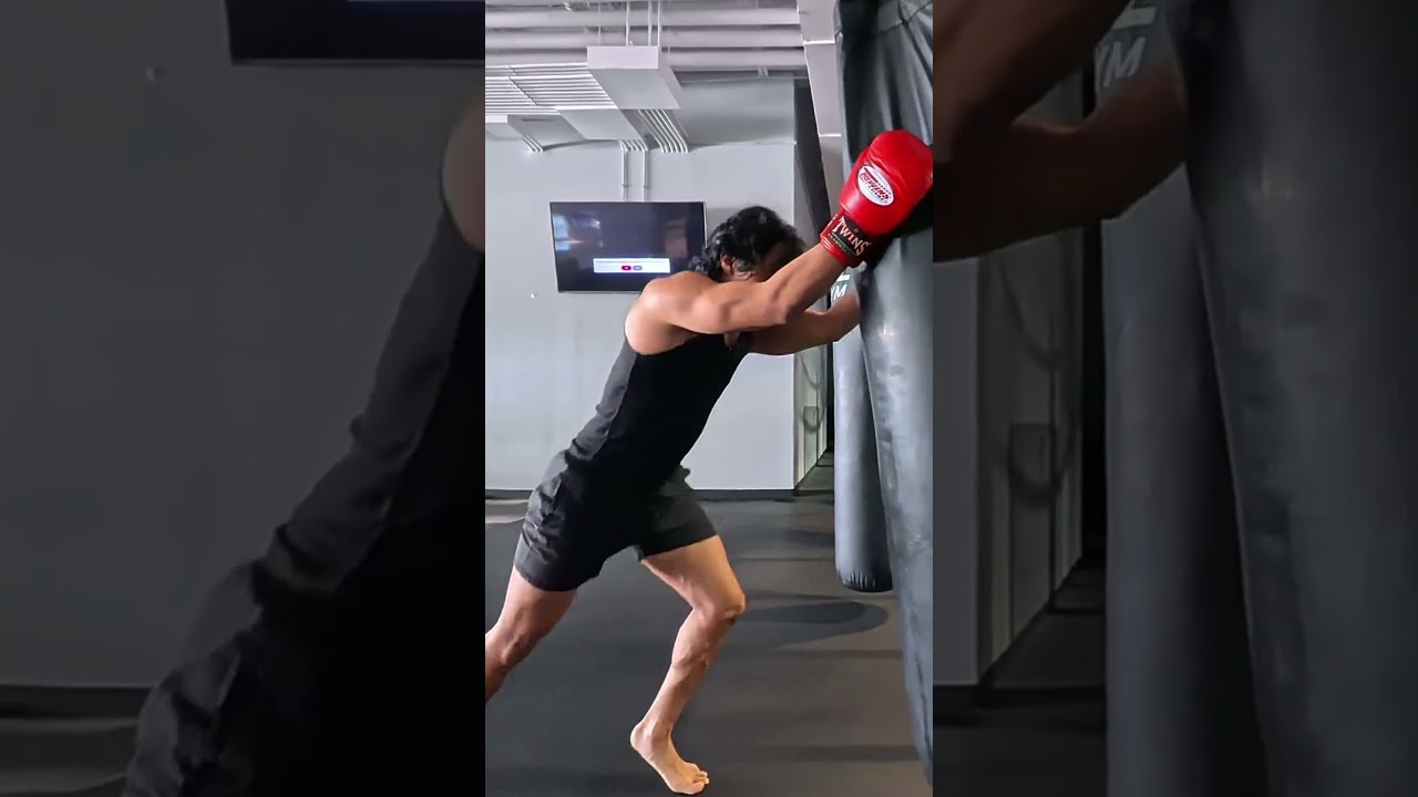 Muay Thai Combo #4 | Jab to Knee