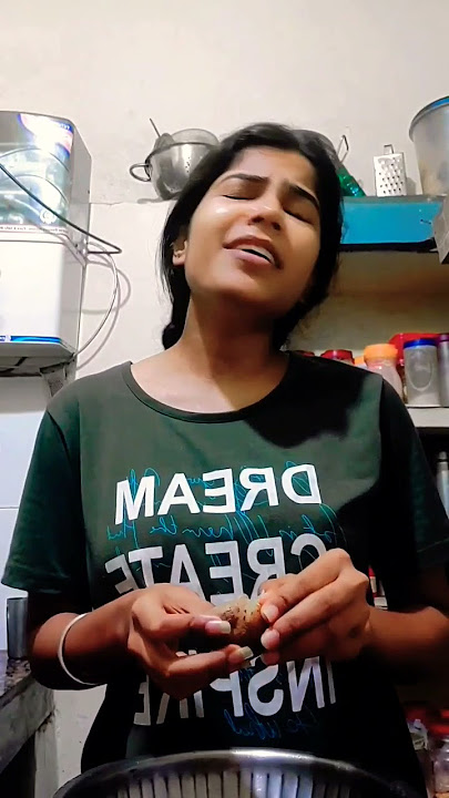 Baatein Ye Kabhi Na | Khamoshiyan | Arijit Singh | Kitchen singer | Shalini Dubey #youtubeshorts
