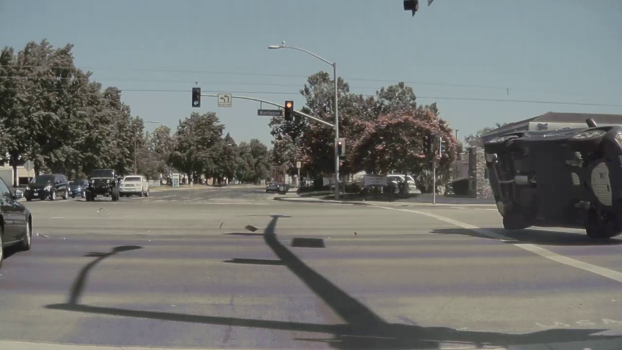 2020-08-06 Red Light Runner Caught On Tesla Dashcam - YouTube