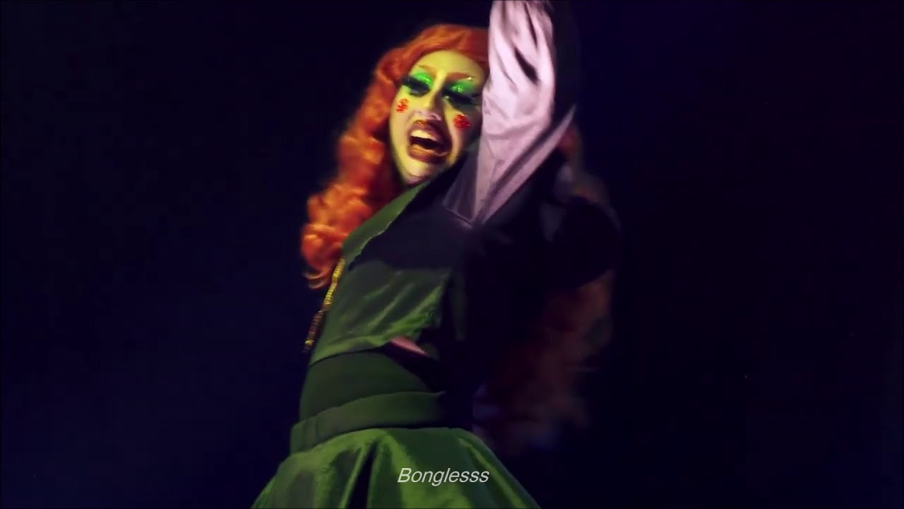 Amelia Waldorf VS Alexis 3XL Macumba LA MÁS DRAGA 2 HD YouTube