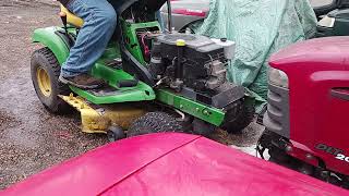 John Deere LT133