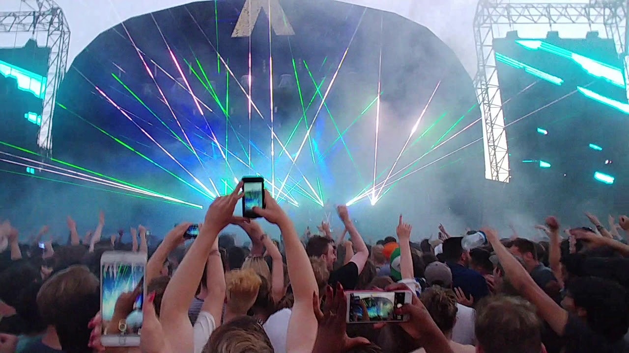 Elephant - Tame Impala - Citadel Festival London