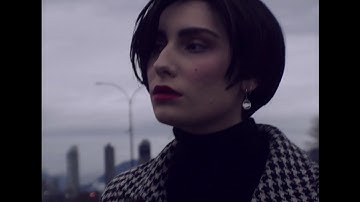 Cassiøpeia - Red Umbrella (Official Music Video)