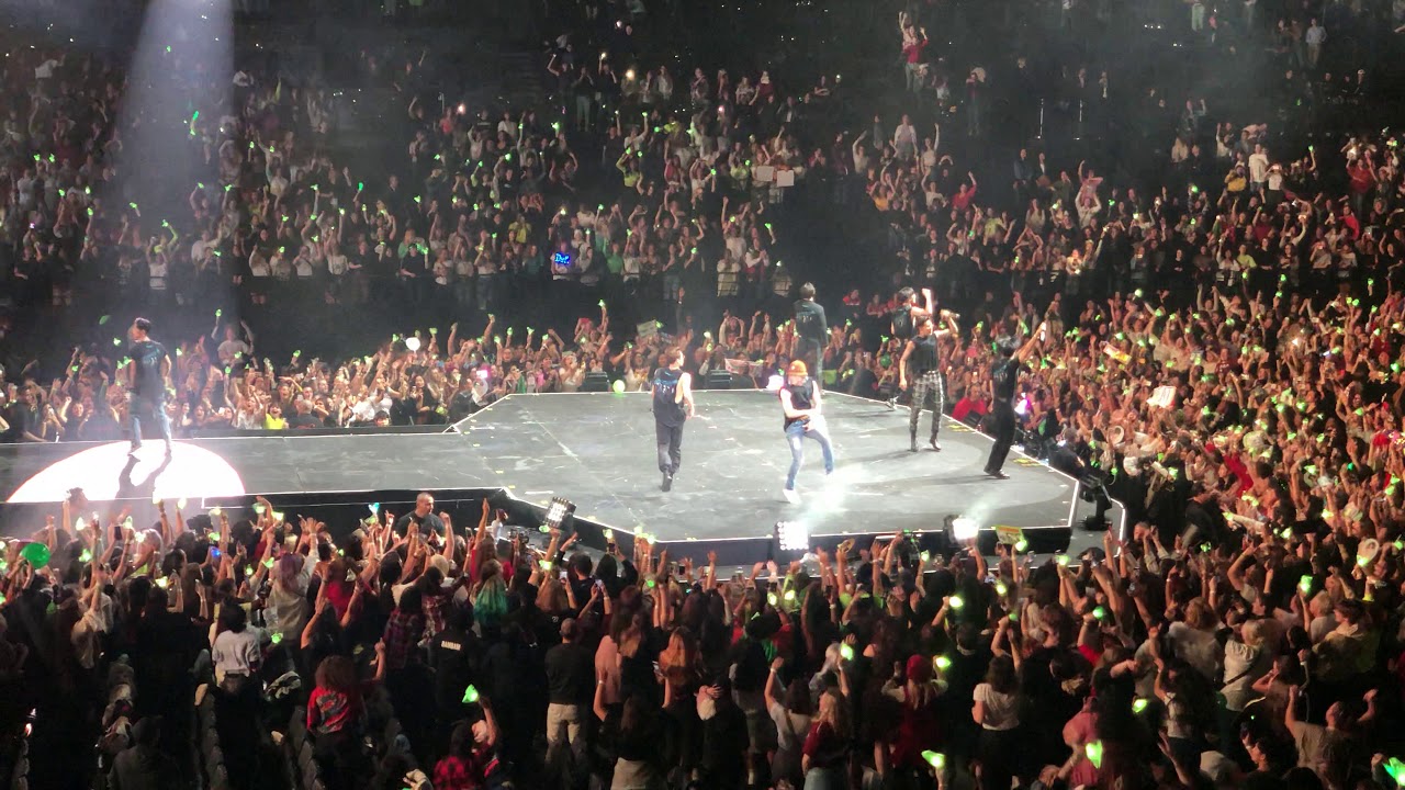 GOT7 - „Fly“ Keep Spinning World Tour in Paris