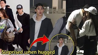 Kim Soo Hyun Reaction when Kim Ji Won HUG and Kiss him at the Airport after Firming Queen of tears