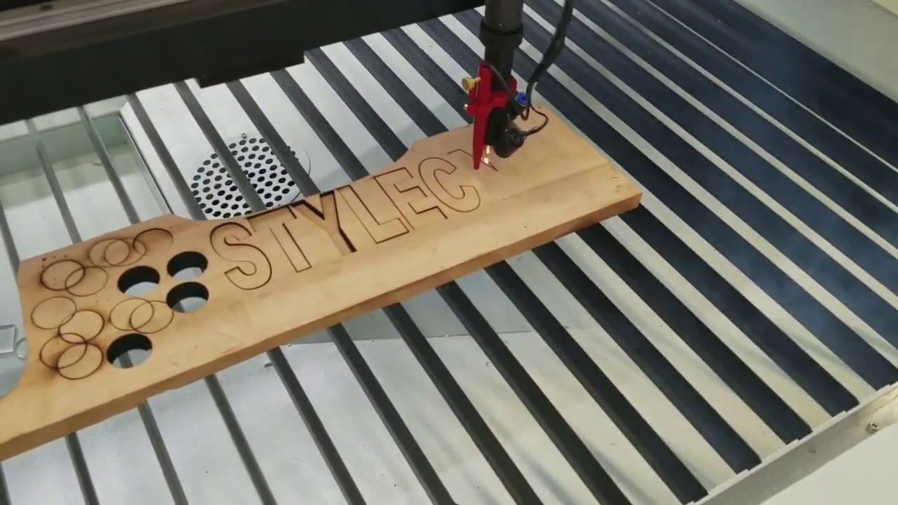 300w STJ1325 co2 laser machine with 1300*2500 mm working area.