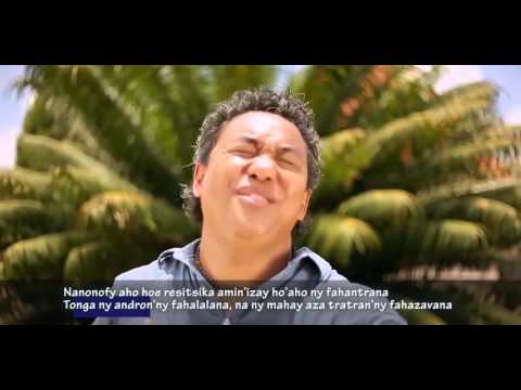 Rija Rasolondraibe - Ny fiovana (avec paroles)