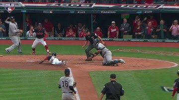 NYY@CLE Gm2: Santana lines two-run single to tie game