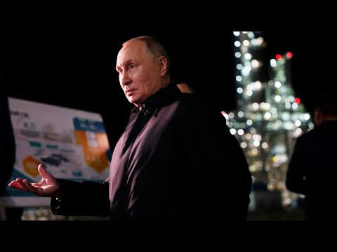 Путин посетил Амурский газоперерабатывающий завод в городе Свободный