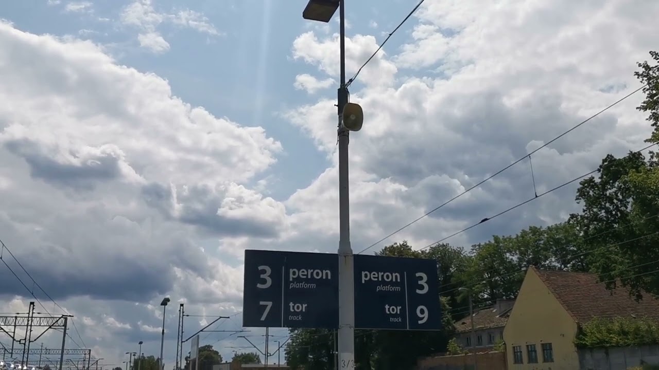 [Tychy] Nagłośnienie peronowe | Zapowiedź pociągu IC 113 Silesia