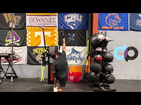 1/2 Kneeling Single Arm Cable Lat Pulldown w Lateral Lean