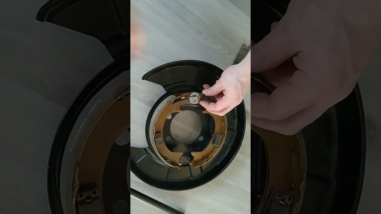 Митсубиси Паджеро 4,3.2дизель замена колодок ручника и пыльника ступицы ...