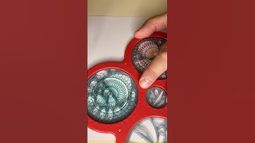 Do you like it? #spirograph #art #asmr #viral #satisfying #usa #pattern #shorts #spirographity