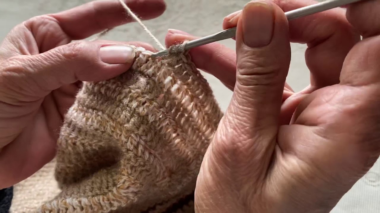 طريقة شغل كم الكروشية من الأعلى