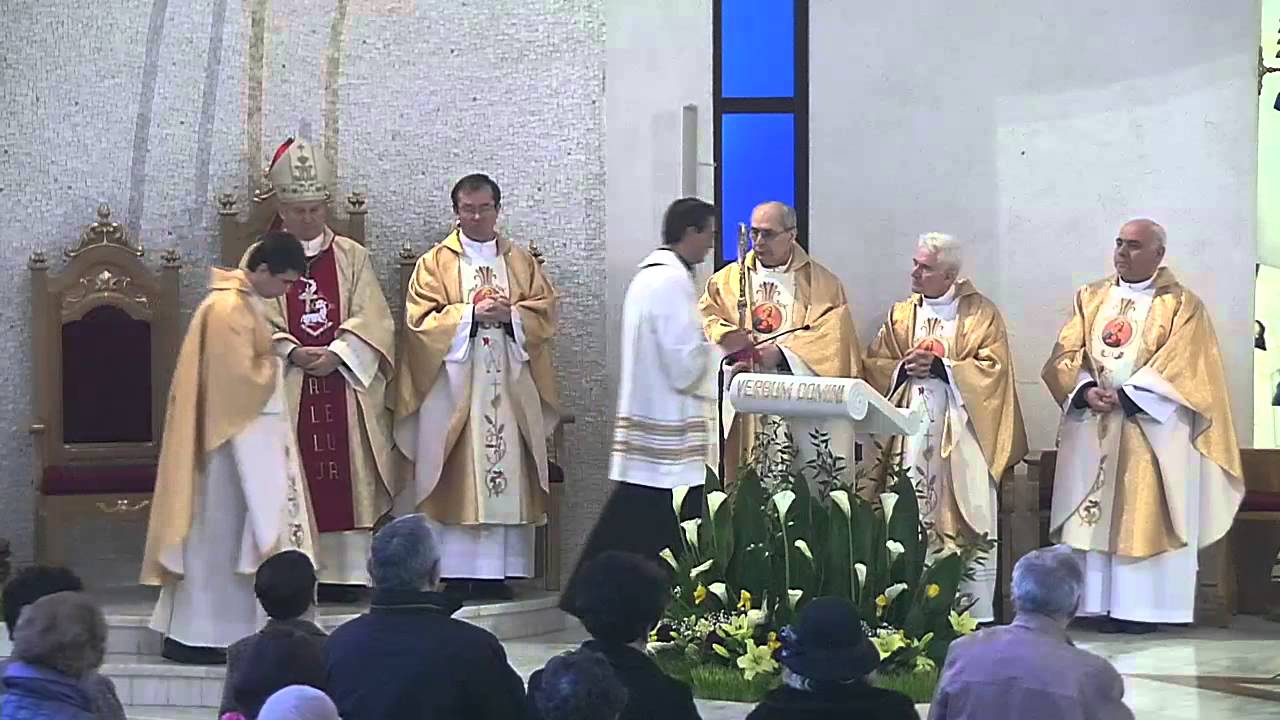 Iasi (catedrala): Liturghia din Duminica Divinei Indurari (12 aprilie 2015 defensa y justicia